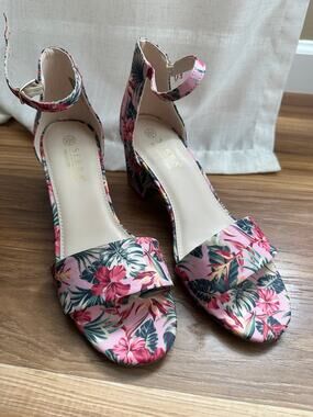 Serra Memory Foam Floral Strappy Sandals Heels
